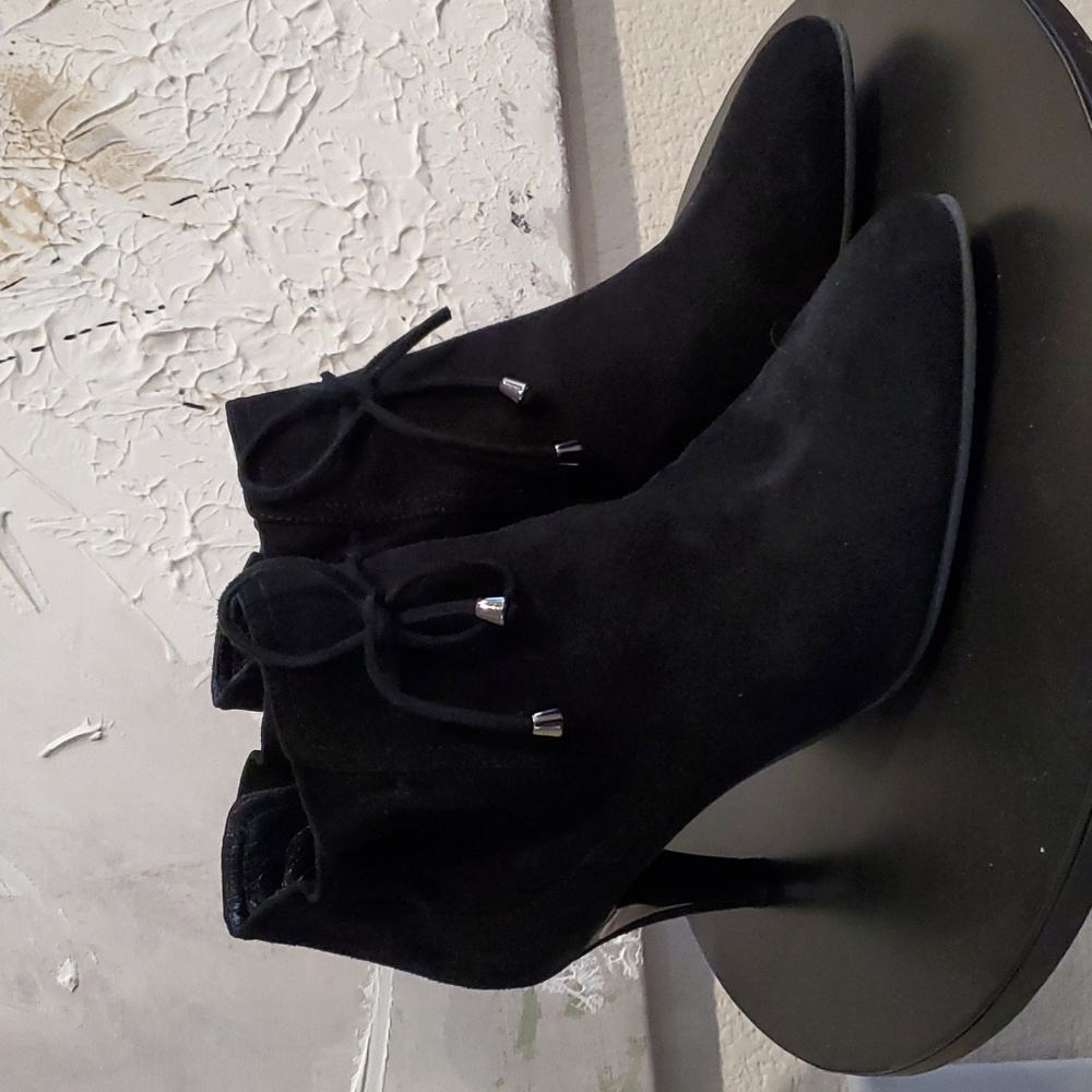 Prevata Yoyo Suede Black Heeled Ankle Booties Made In Italy Women's Size 6.5
